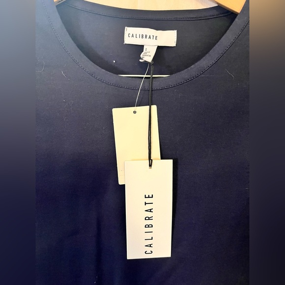 Calibrate men’s size small long sleeved T-shirt - Picture 2 of 3